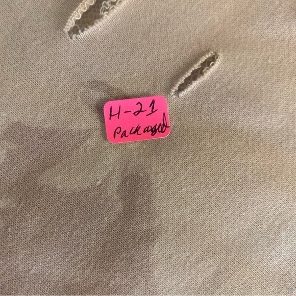 Rue21 Women M Hoodie Sweatshirt Crop Cut Out Holes Distressed Pullover Casual - Picture 11 of 11